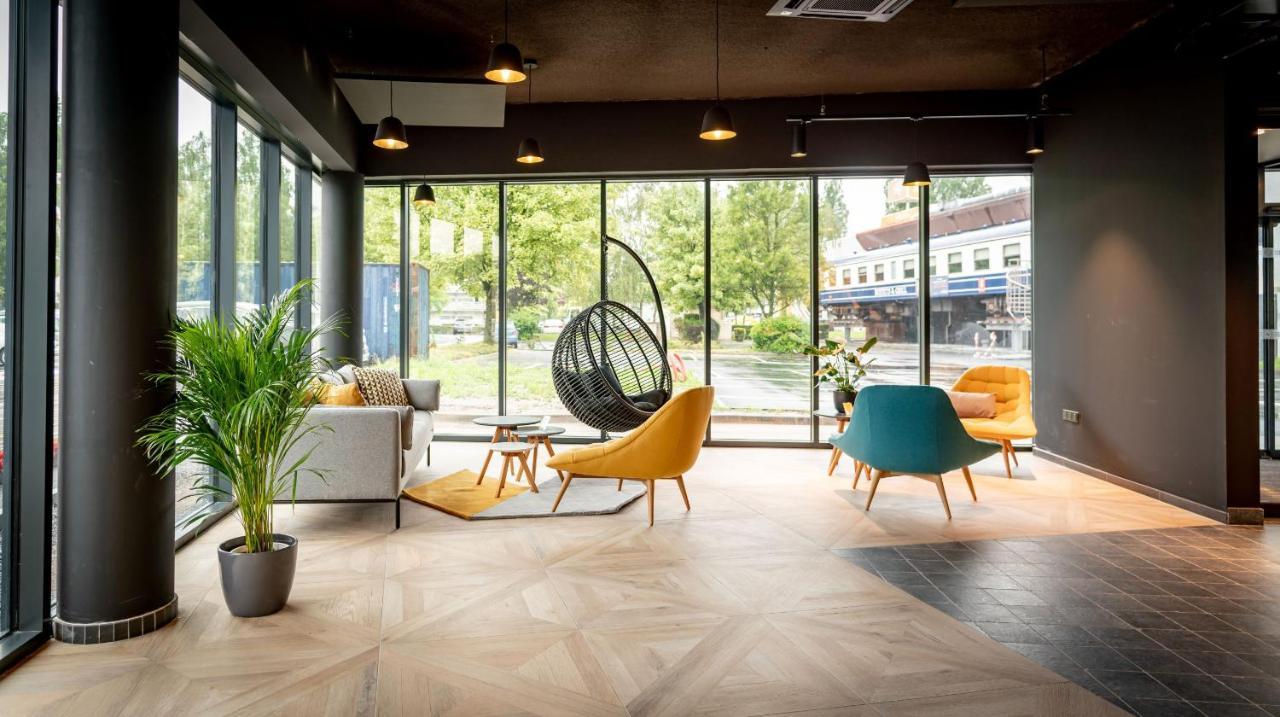 Ibis Styles Valenciennes Petite Foret Bagian luar foto