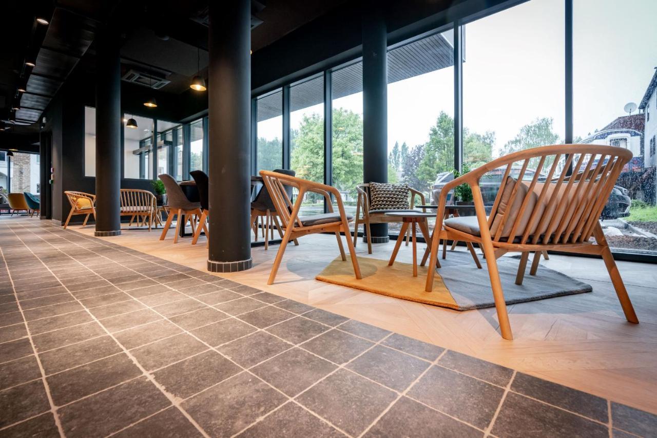 Ibis Styles Valenciennes Petite Foret Bagian luar foto