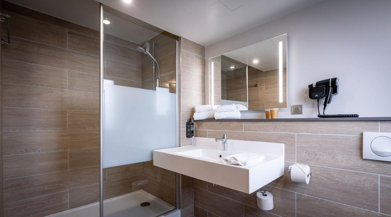Ibis Styles Valenciennes Petite Foret Bagian luar foto