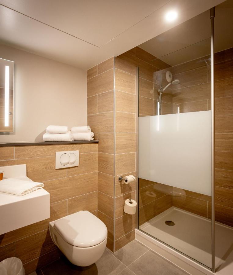 Ibis Styles Valenciennes Petite Foret Bagian luar foto