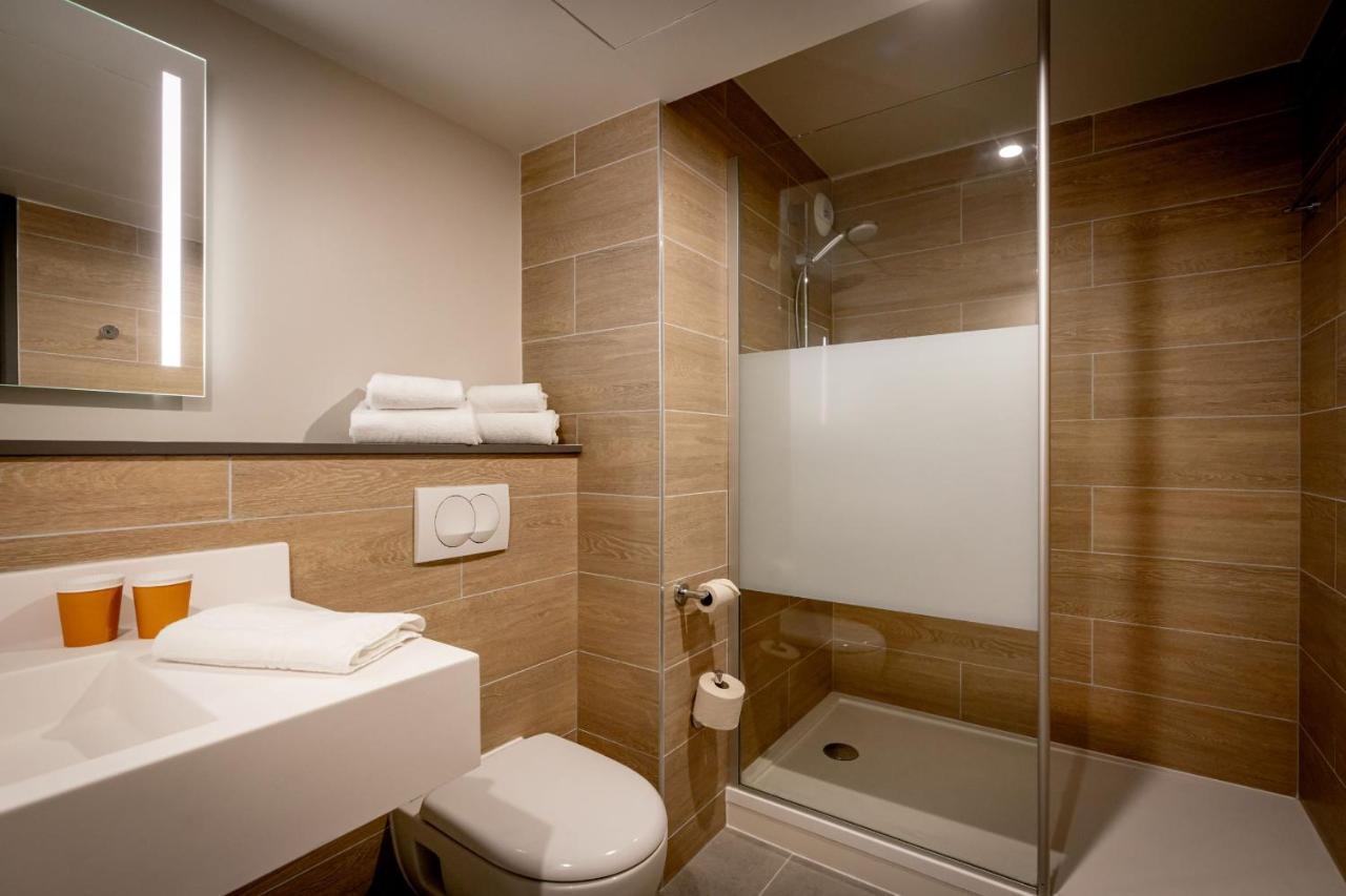 Ibis Styles Valenciennes Petite Foret Bagian luar foto