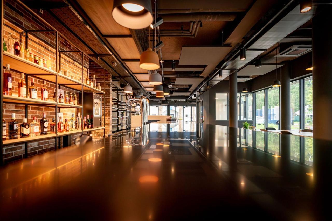 Ibis Styles Valenciennes Petite Foret Bagian luar foto