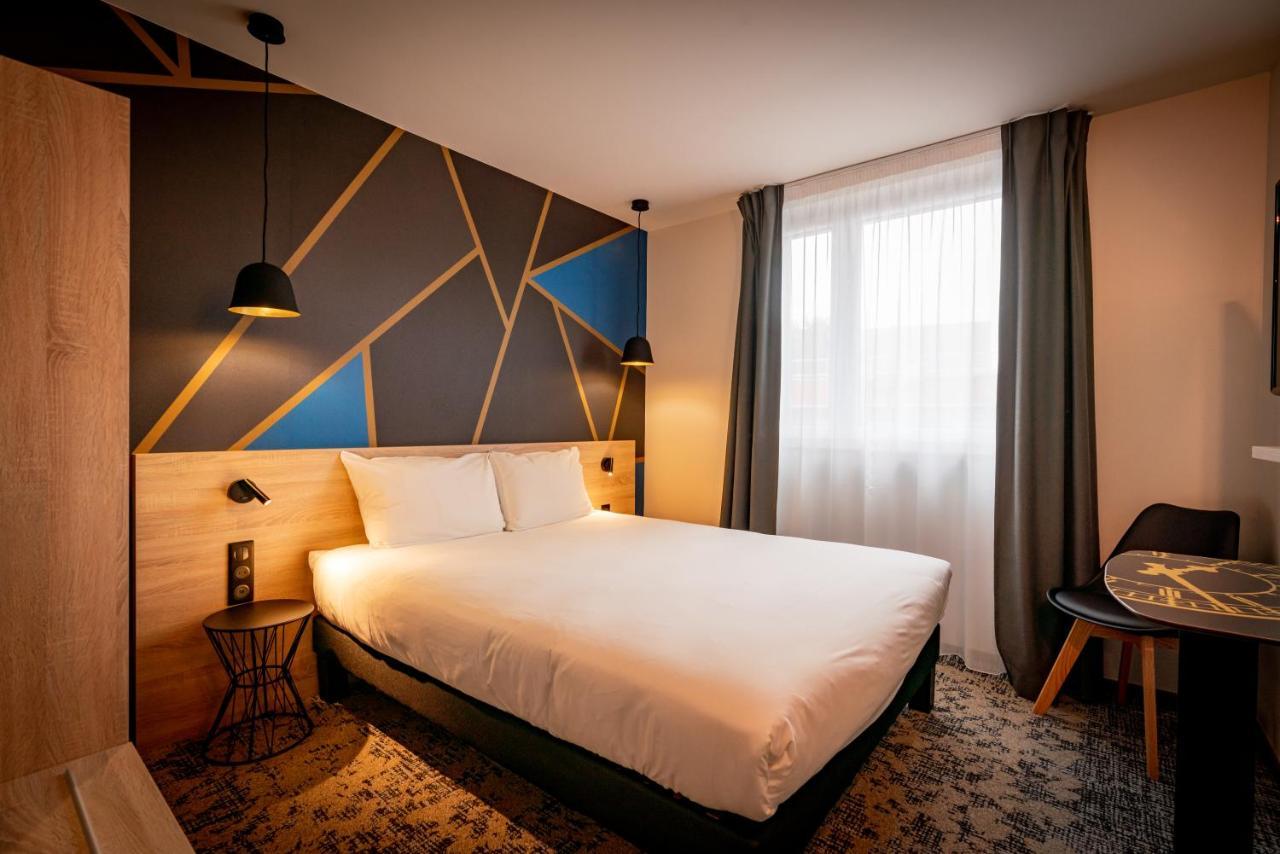 Ibis Styles Valenciennes Petite Foret Bagian luar foto