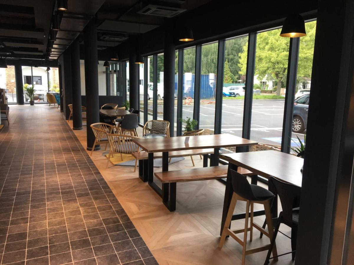 Ibis Styles Valenciennes Petite Foret Bagian luar foto