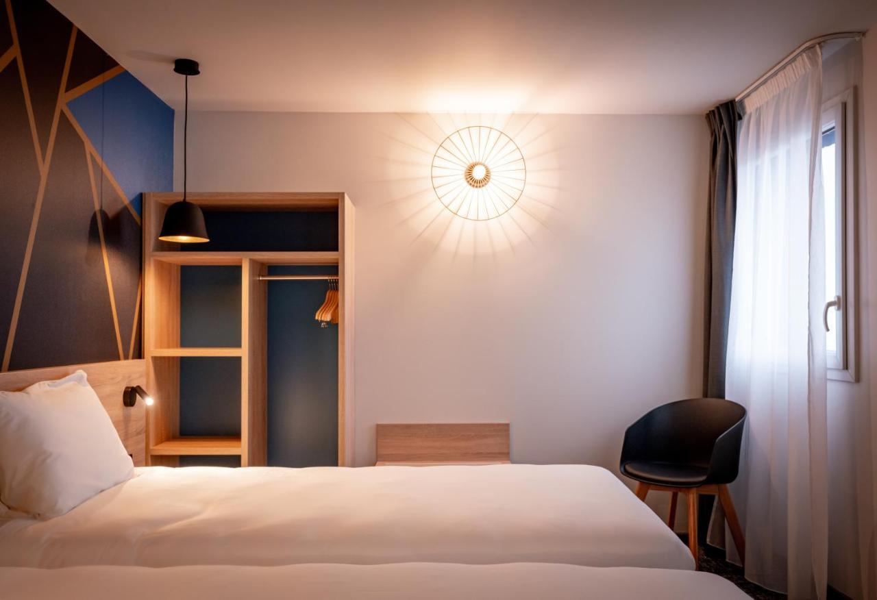 Ibis Styles Valenciennes Petite Foret Bagian luar foto