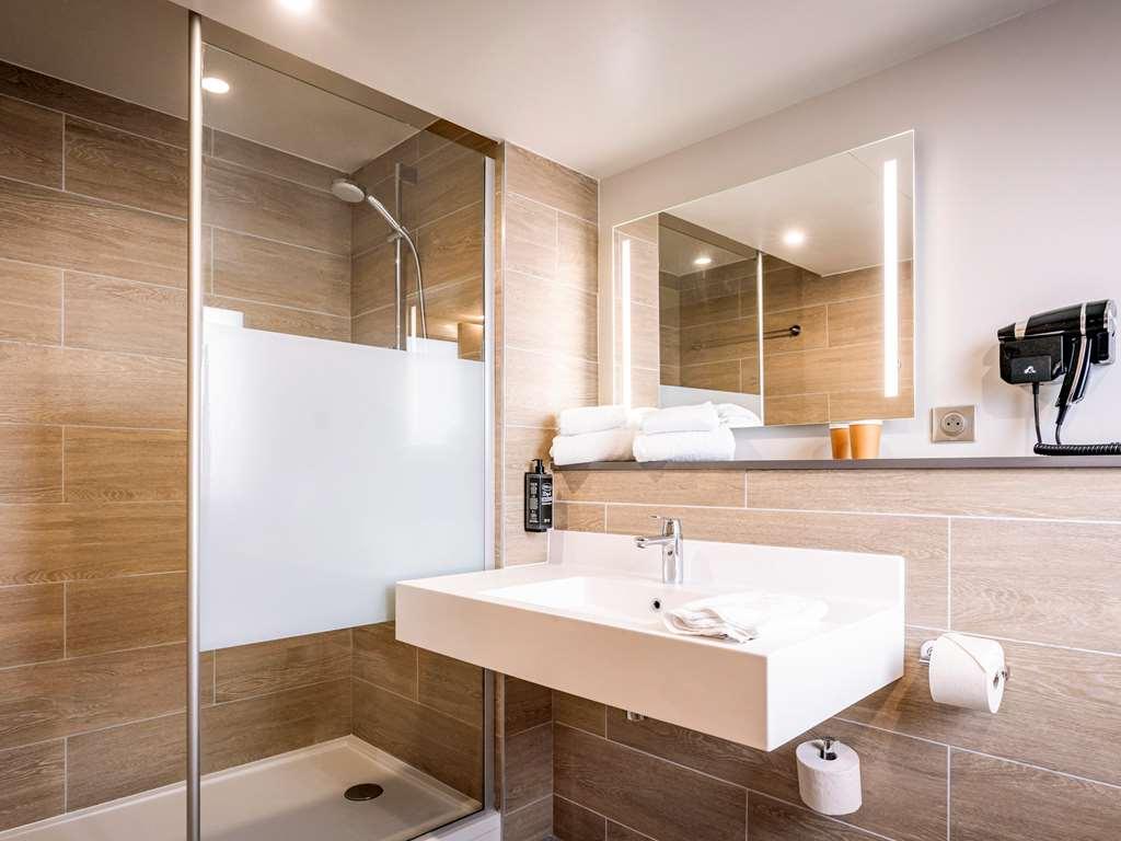 Ibis Styles Valenciennes Petite Foret Bagian luar foto