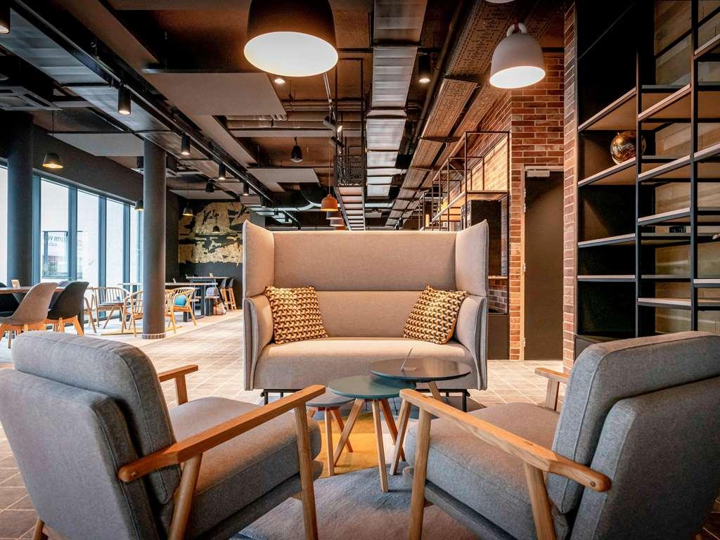 Ibis Styles Valenciennes Petite Foret Restoran foto