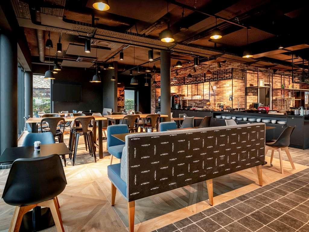 Ibis Styles Valenciennes Petite Foret Bagian luar foto